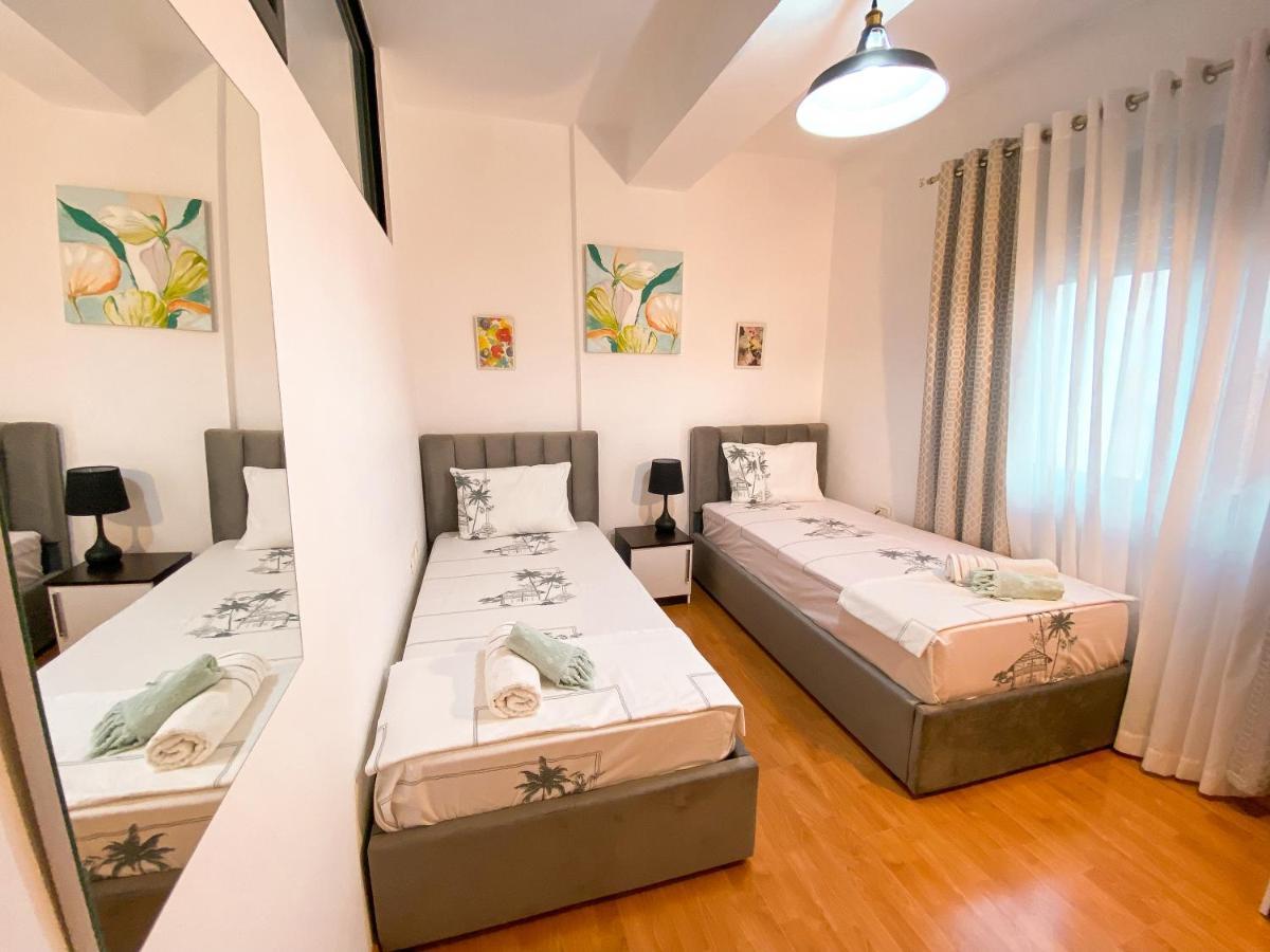 Tirana Views Apartment - Comfy & Spacious Kültér fotó